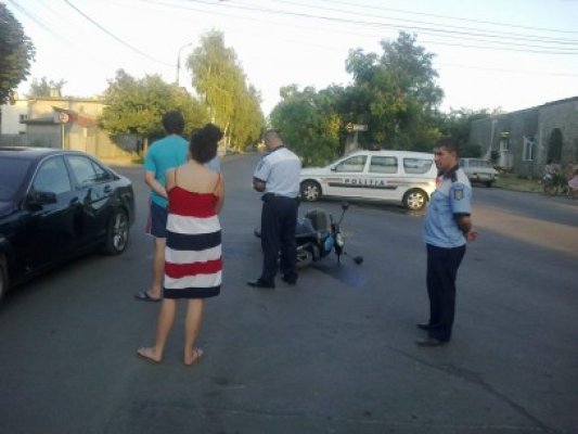 Coliziune între un moped şi un autoturism, la Eforie - vezi foto